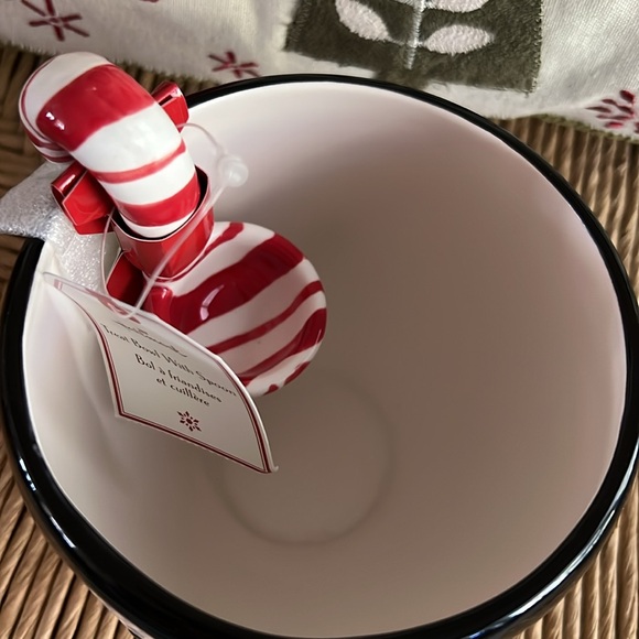 Hallmark Penguin Treat Dish - NWT - Picture 7 of 8